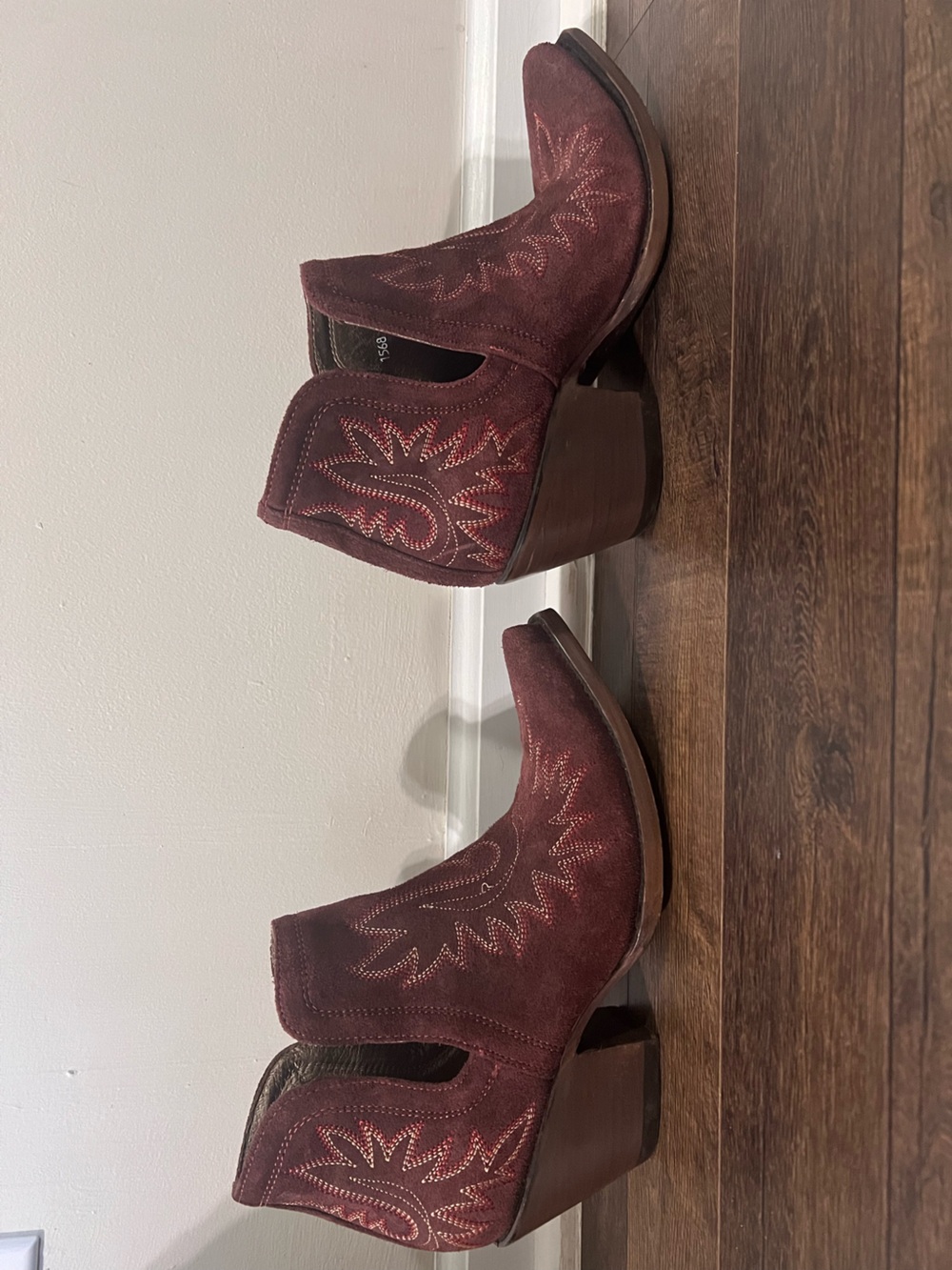 Women’s Ariat Dixon X Toe Western Bootie Merlot Suede 9.5 - Picture 5 of 8